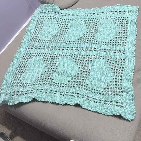 Vintage Handmade Crochet Mint Green Blue Hearts Patterns Cute Blanket Knit Throw - Picture 1 of 11